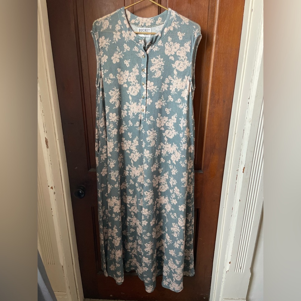 Bucket List women's medium sleeveless green floral jumpsuit